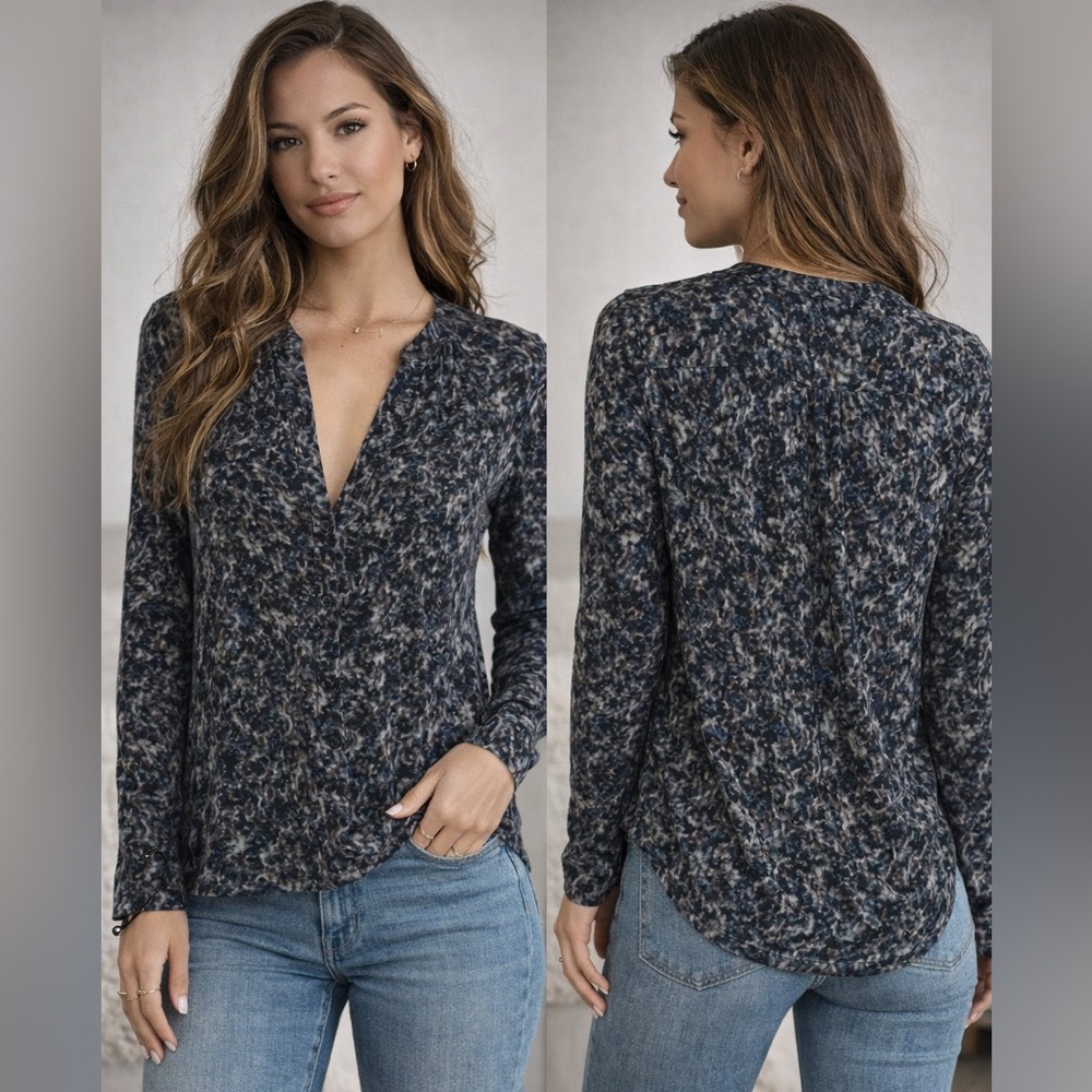 Theory Black and‎ Blue Fitted Long Sleeve Blouse